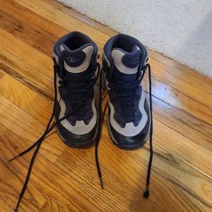 Salomon Contagrip Gore- Tex Women's Hiking Backpack Camping Trail Boots Size 8.5